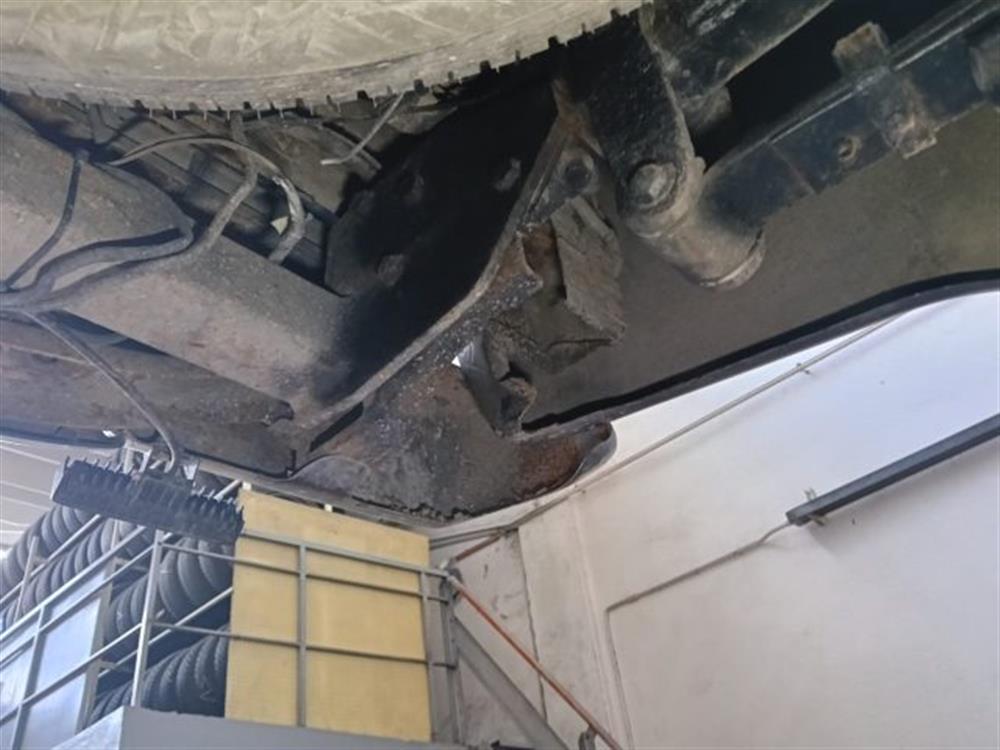 Navara Navara 2.5 dCi 190CV 4 port