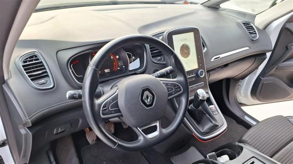 Scenic Scenic Scénic TCe 130 CV En