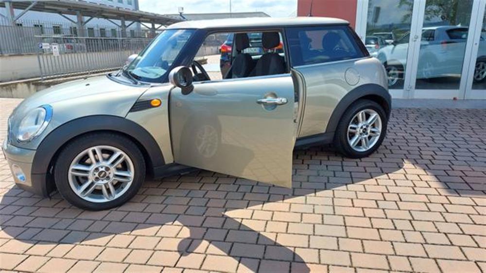 Cooper D Cooper D 1.6 16V Cooper D OK