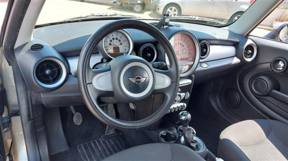 Cooper D Cooper D 1.6 16V Cooper D OK
