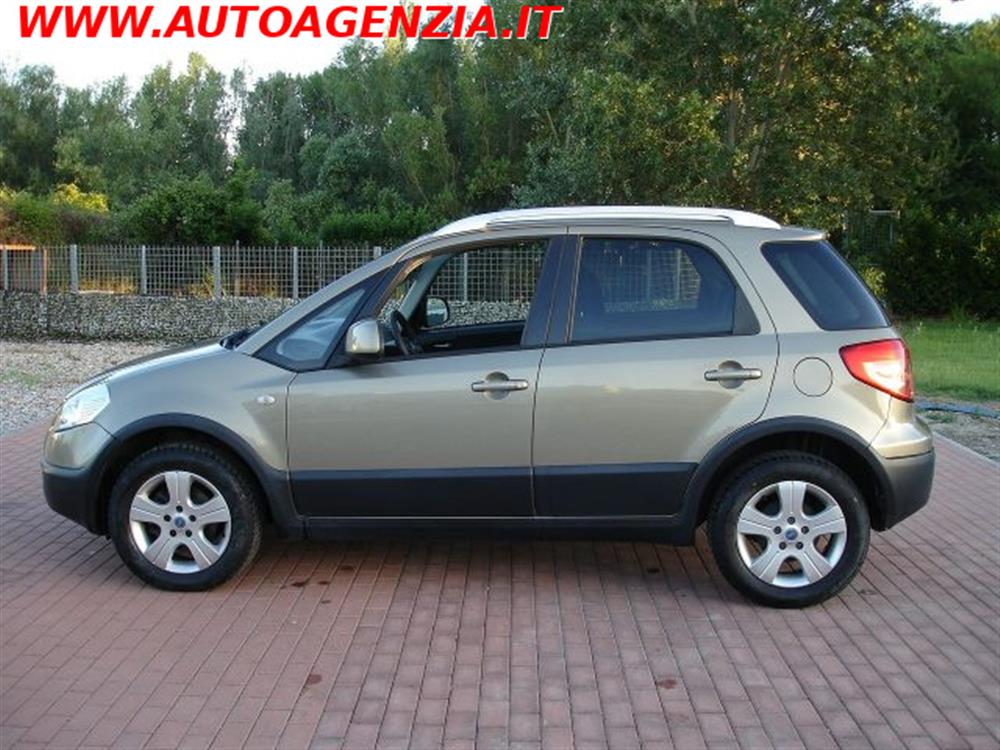 Sedici Sedici 1.9 MJT 4x4 Emotion.