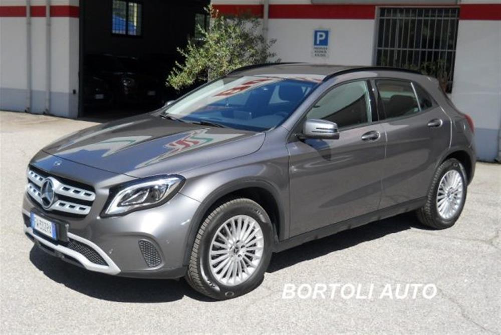 GLA 200 GLA 200 d 98.000 KM AUTOMATI