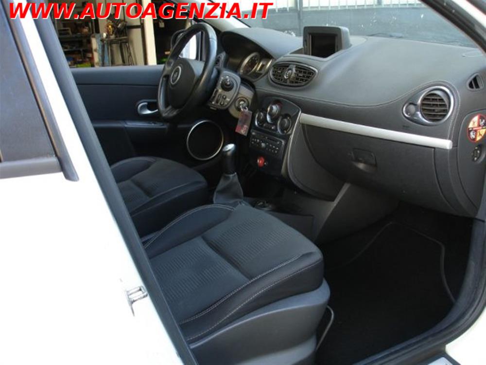 Clio Clio 1.2 16V 5 porte Dyna