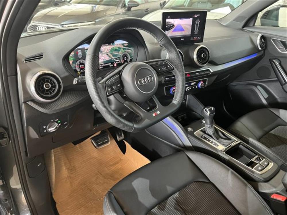 Q2 Q2 35 TDI Stronic S lin