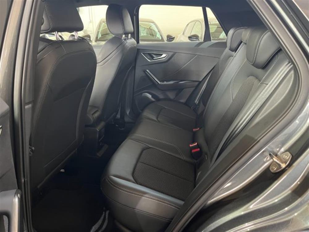 Q2 Q2 35 TDI Stronic S lin