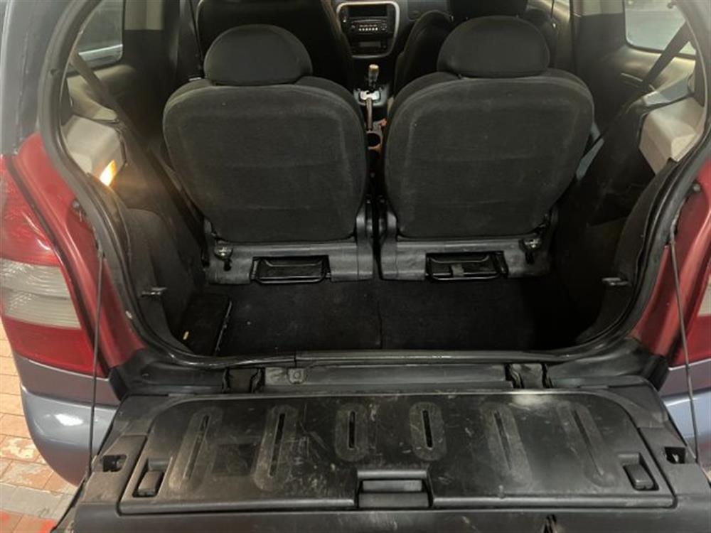 C2 C2 1.4 HDi 70CV Excite