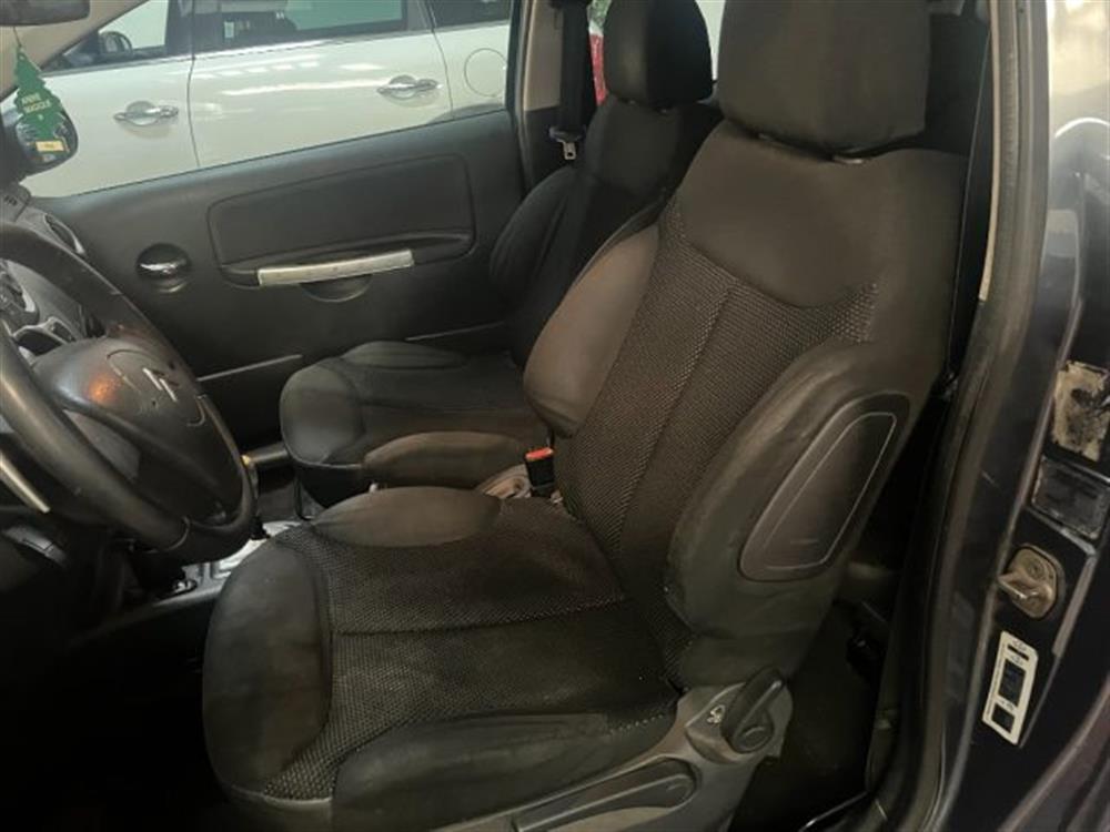 C2 C2 1.4 HDi 70CV Excite