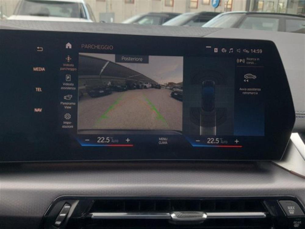 225 225 e xDrive Active Tour