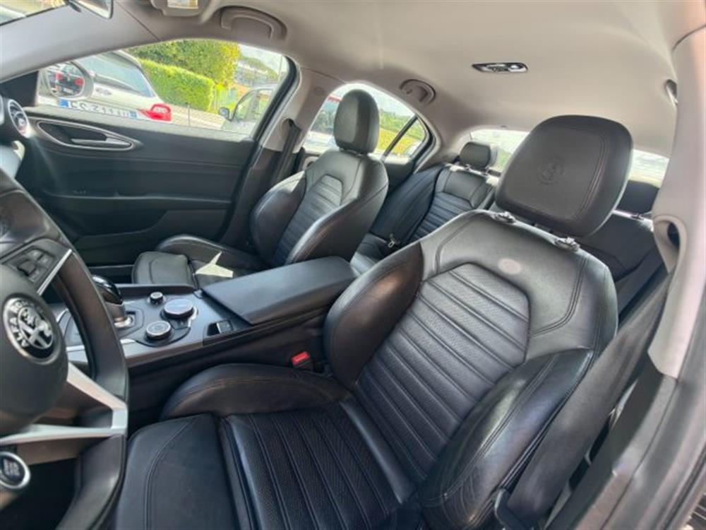 Giulia Giulia Veloce 210 CV AT8 AW