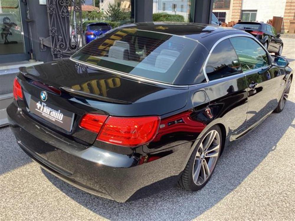 330 330 d AUT. Cabrio Msport