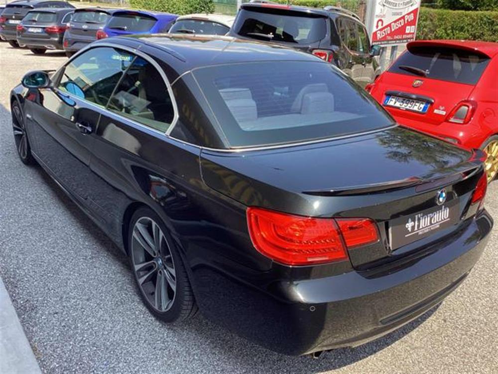 330 330 d AUT. Cabrio Msport