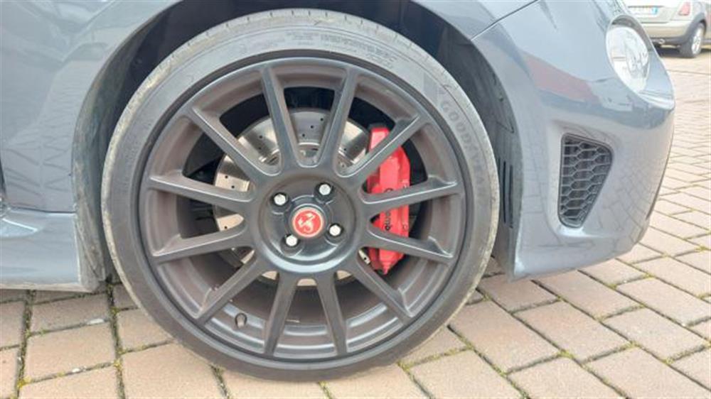 695 695 1.4 Turbo T-Jet XSR