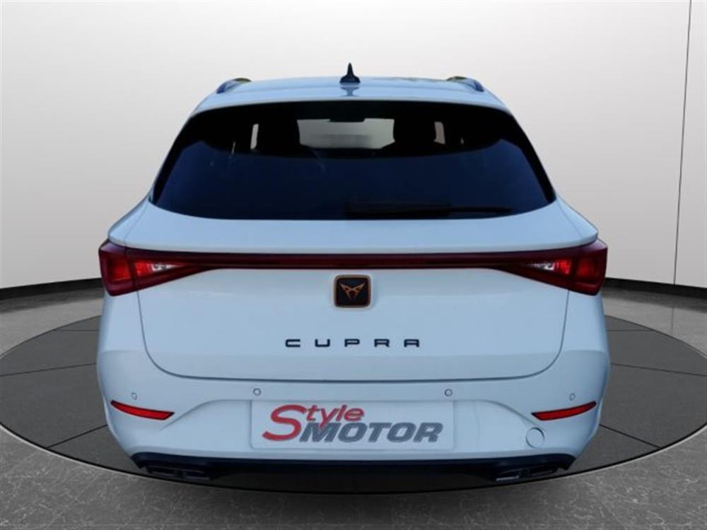 Leon Leon Sportstourer 1.5 Hyb