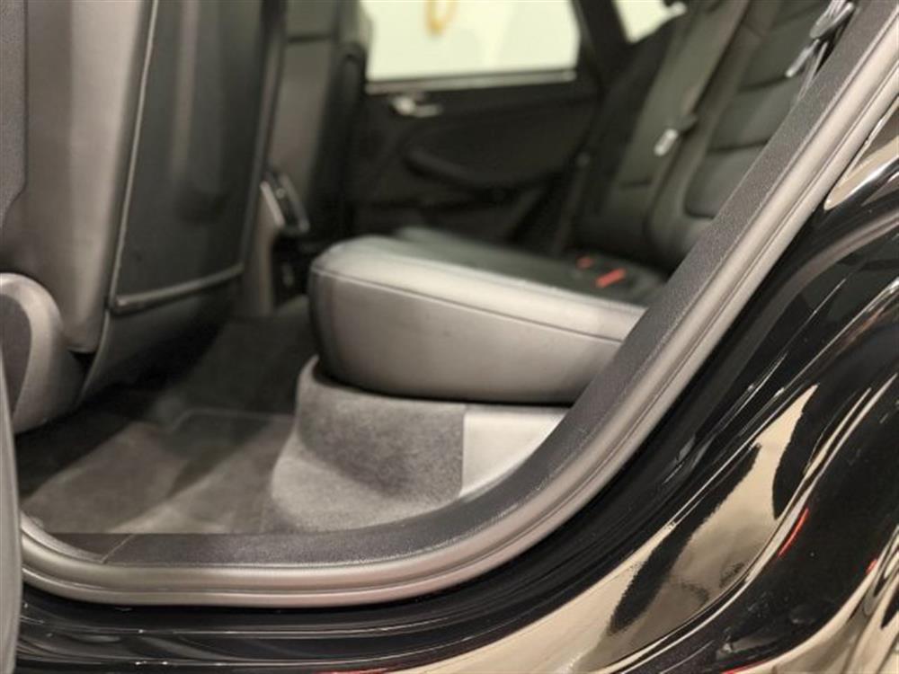 Macan Macan III 2.0 PDK Full Opt
