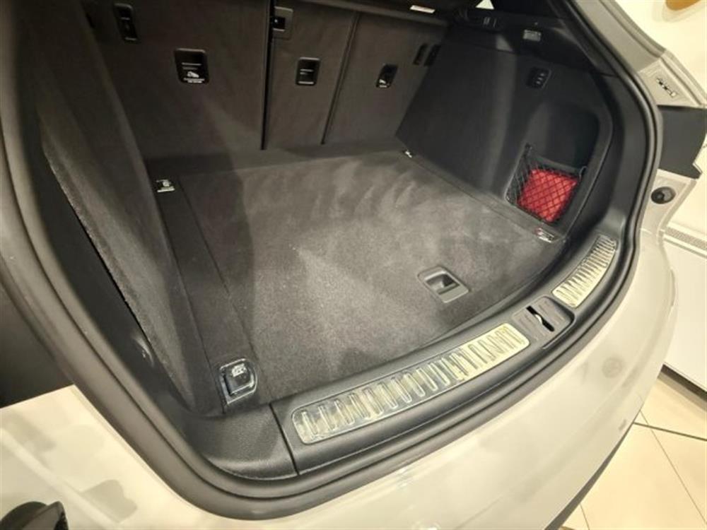 Macan Macan III 2.0 T 265 CV IVA