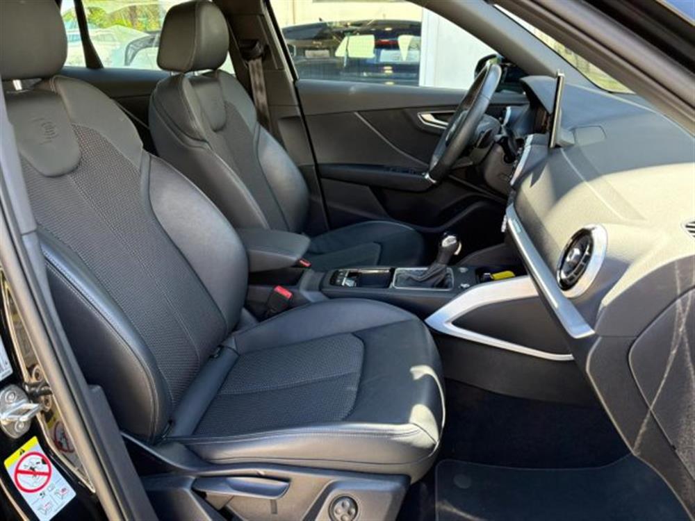 Q2 Q2 35 TDI S tronic S li