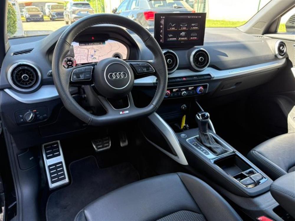 Q2 Q2 35 TDI S tronic S li