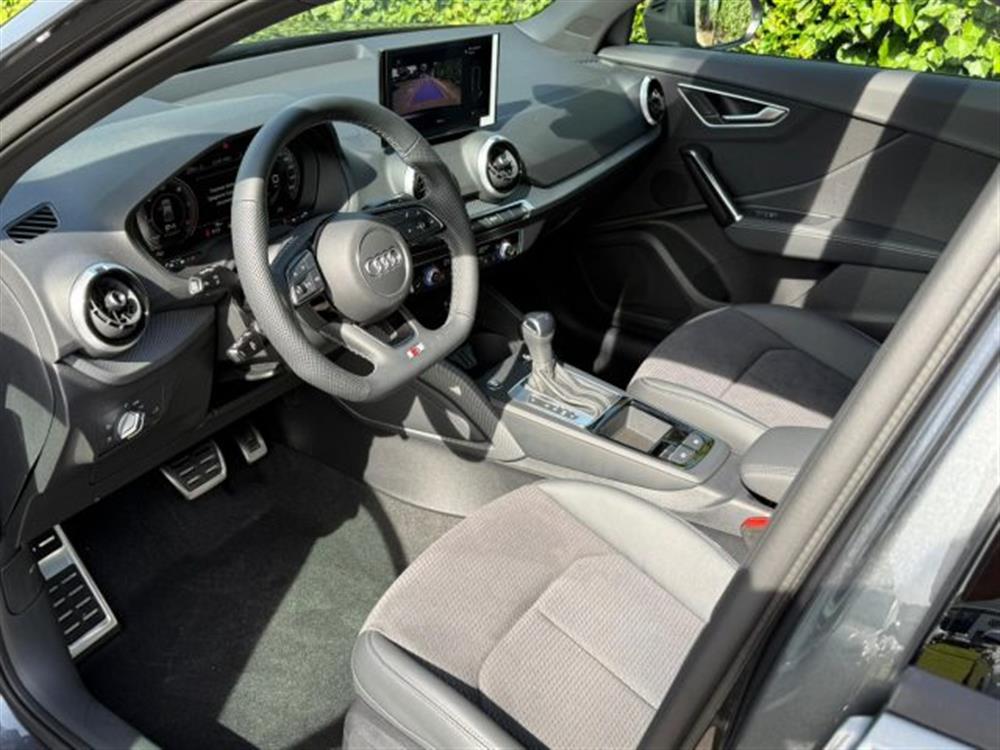 Q2 Q2 35 TDI S tronic S li