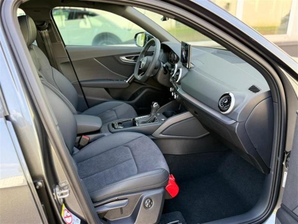 Q2 Q2 35 TDI S tronic S li
