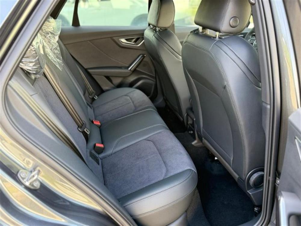 Q2 Q2 35 TDI S tronic S li