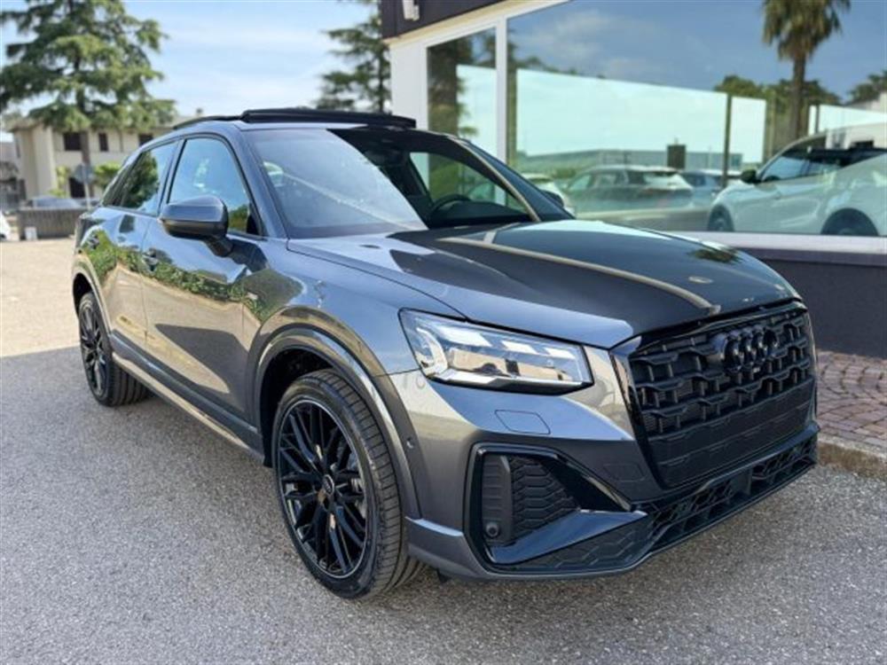 Q2 Q2 35 TDI S tronic S li