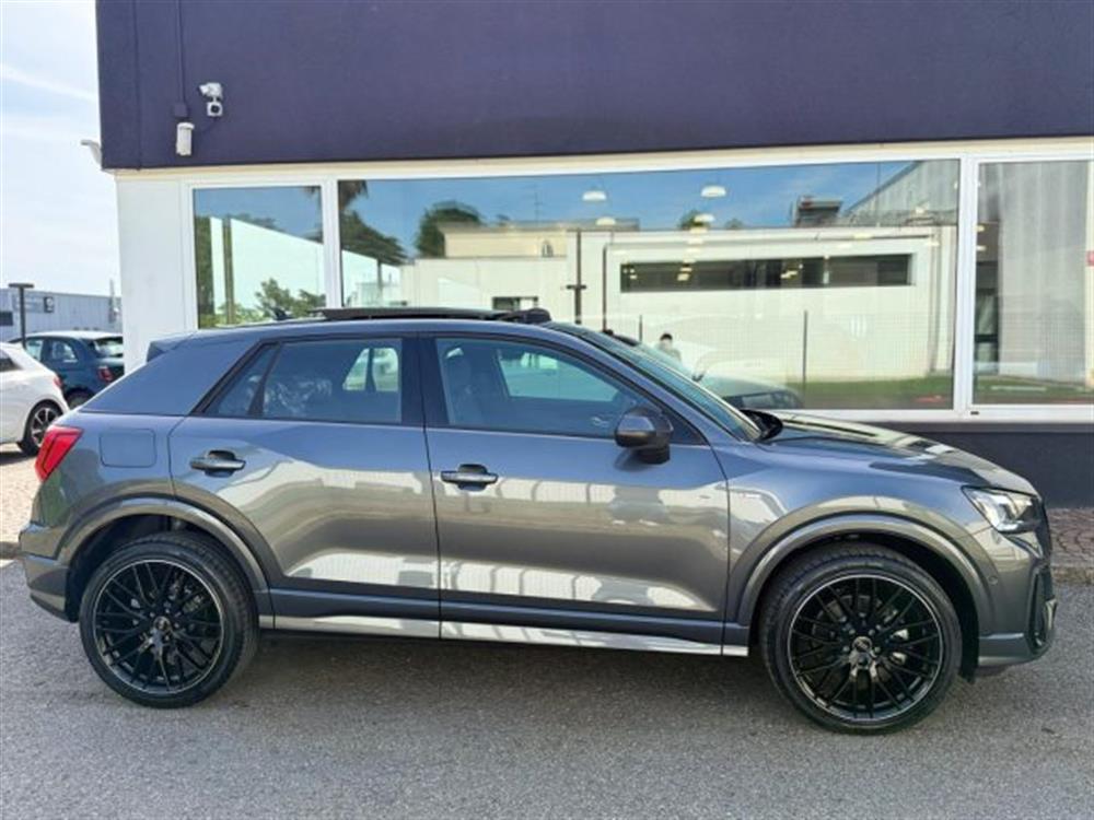 Q2 Q2 35 TDI S tronic S li