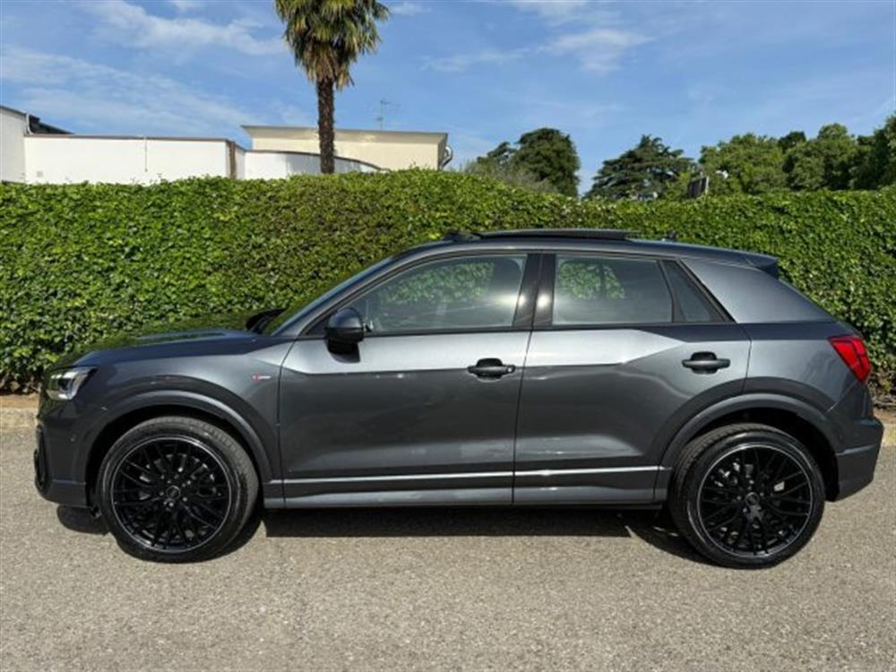 Q2 Q2 35 TDI S tronic S li