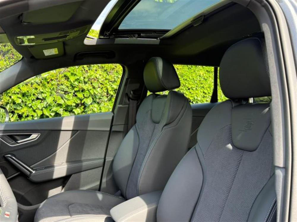 Q2 Q2 35 TDI S tronic S li
