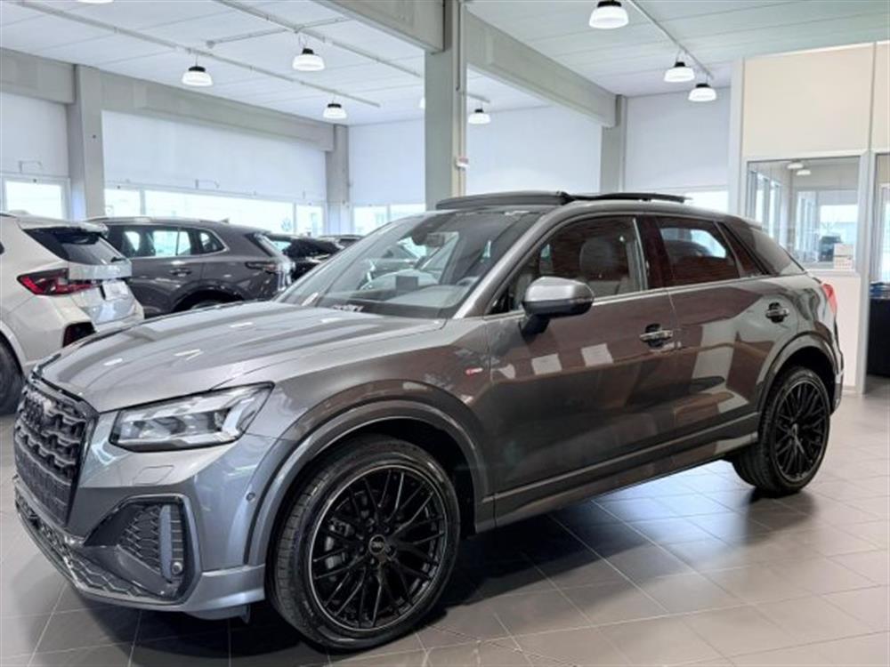 Q2 Q2 35 TDI S tronic S li