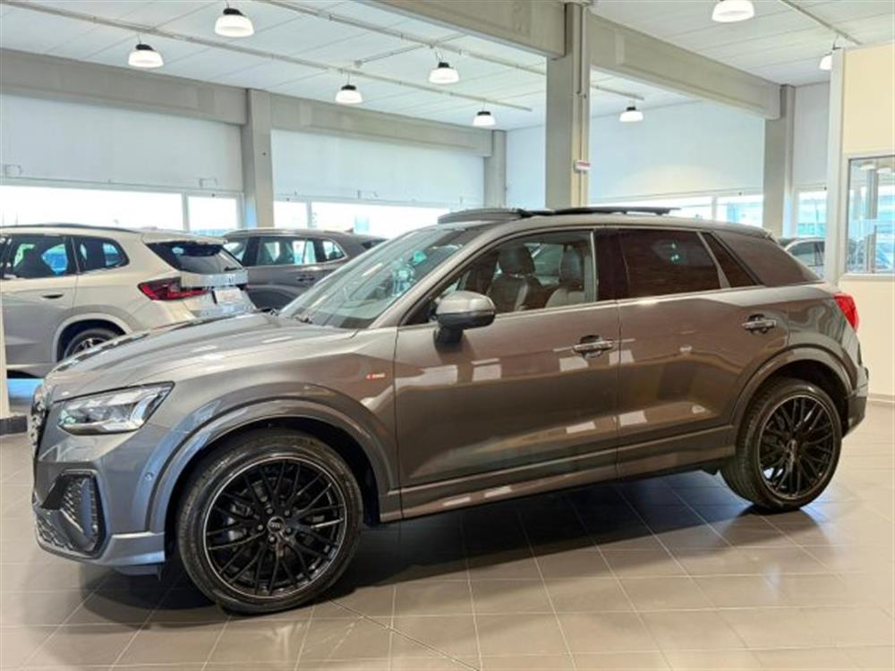 Q2 Q2 35 TDI S tronic S li