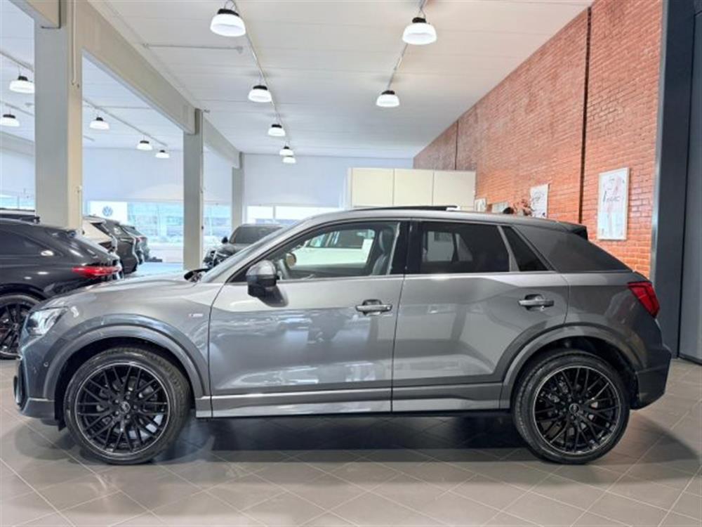 Q2 Q2 35 TDI S tronic S li