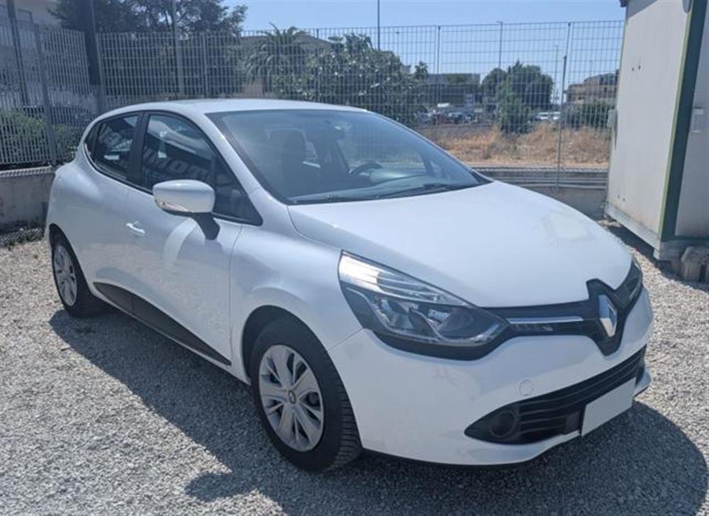 Clio Clio 1.2 75CV 5 porte Zen