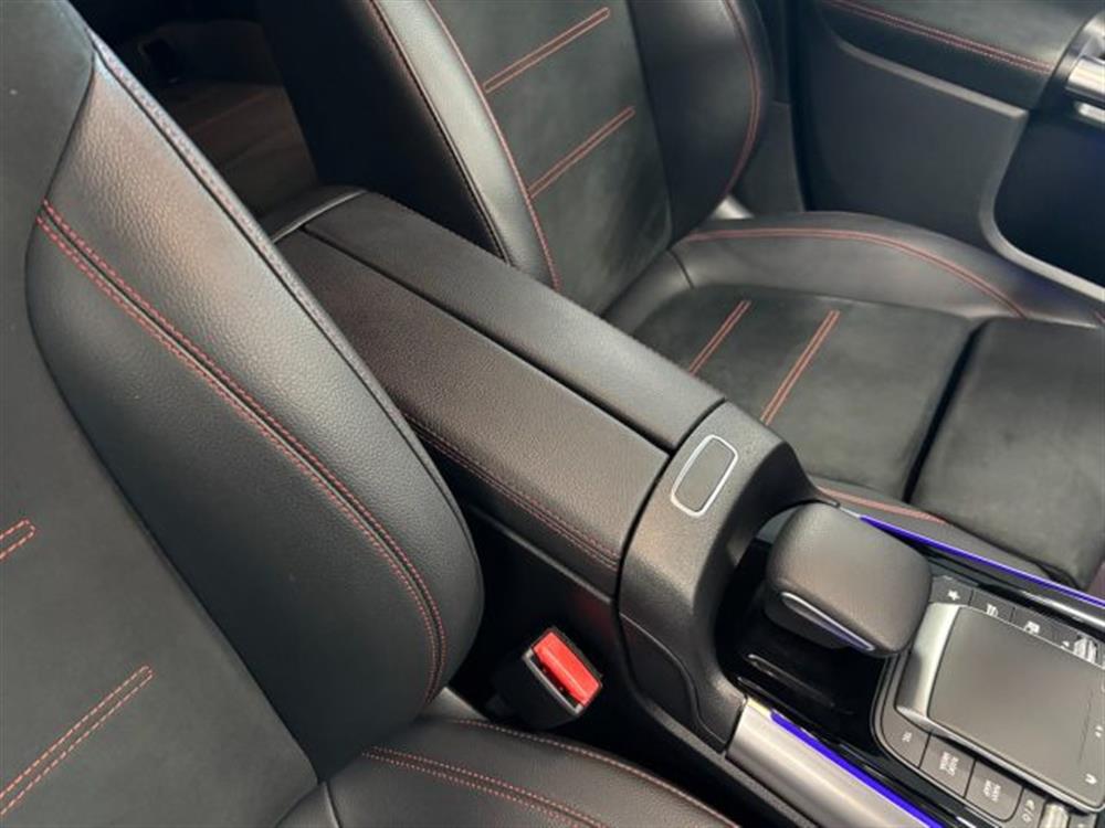 GLA 180 GLA 180 d AMG Premium Automa