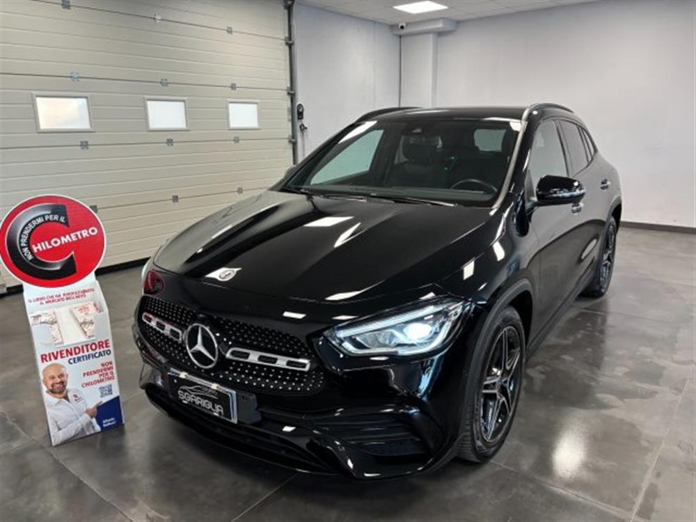 GLA 180 GLA 180 d AMG Premium Automa