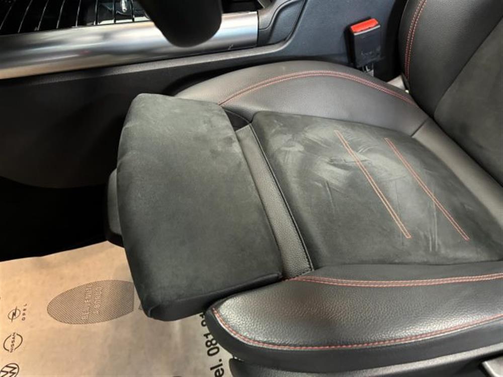GLA 180 GLA 180 d AMG Premium Automa