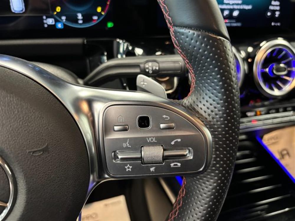 GLA 180 GLA 180 d AMG Premium Automa