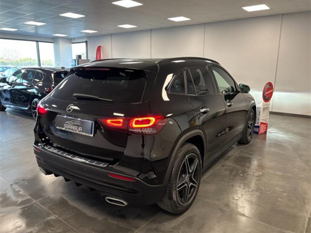 GLA 180 GLA 180 d AMG Premium Automa