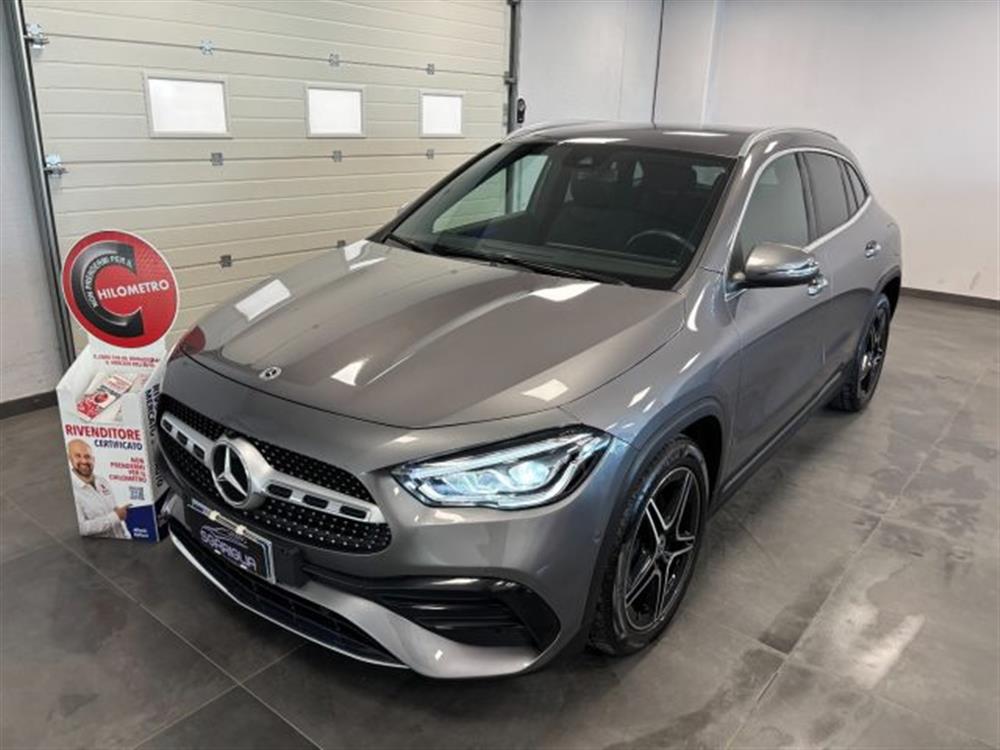 GLA 180 GLA 180 d AMG Premium Automa