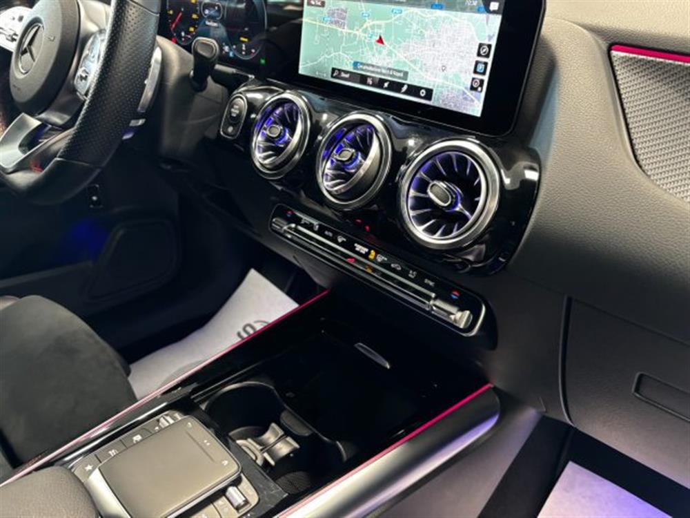 GLA 180 GLA 180 d AMG Premium Automa