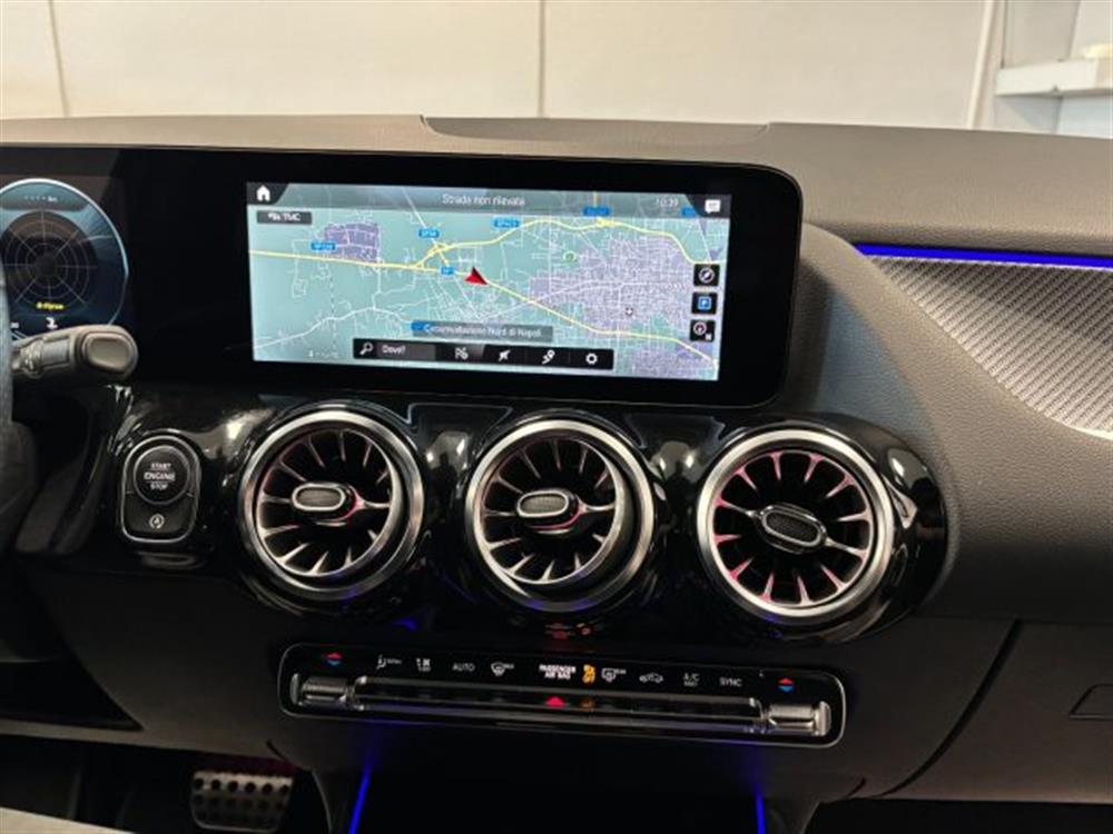 GLA 180 GLA 180 d AMG Premium Automa