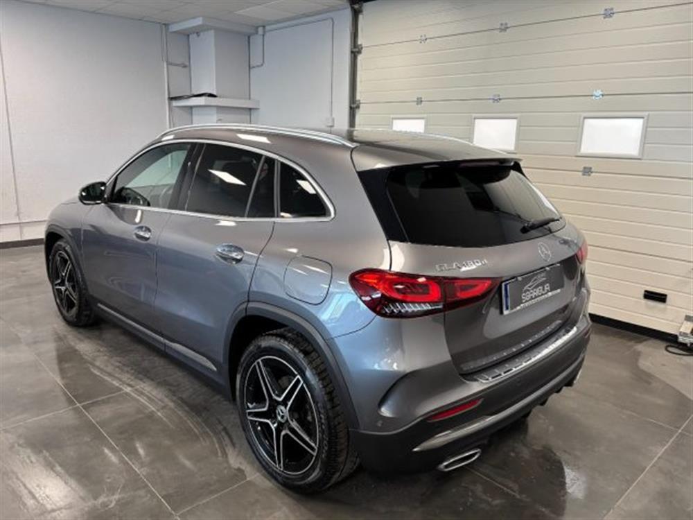 GLA 180 GLA 180 d AMG Premium Automa