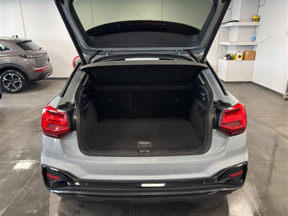 Q2 Q2 35 TDI S line Editio