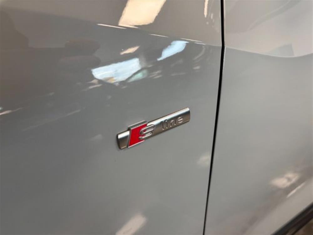 Q2 Q2 35 TDI S line Editio