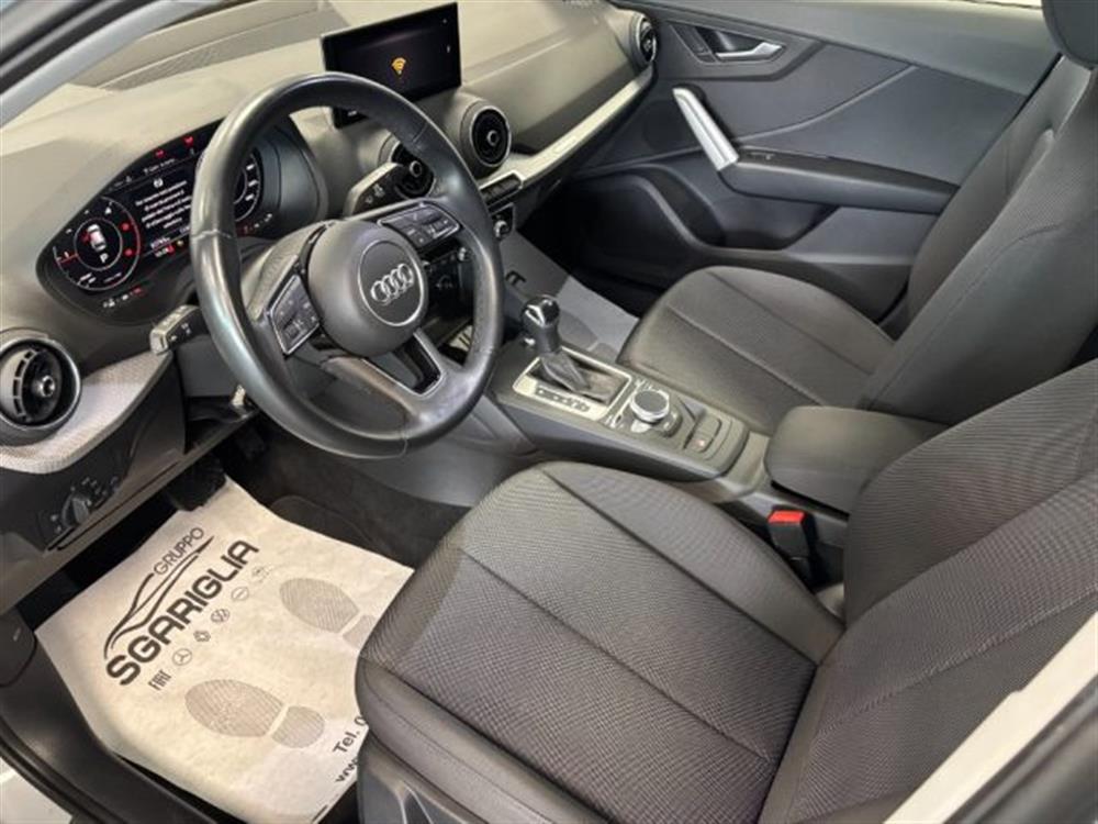 Q2 Q2 35 TDI S line Editio