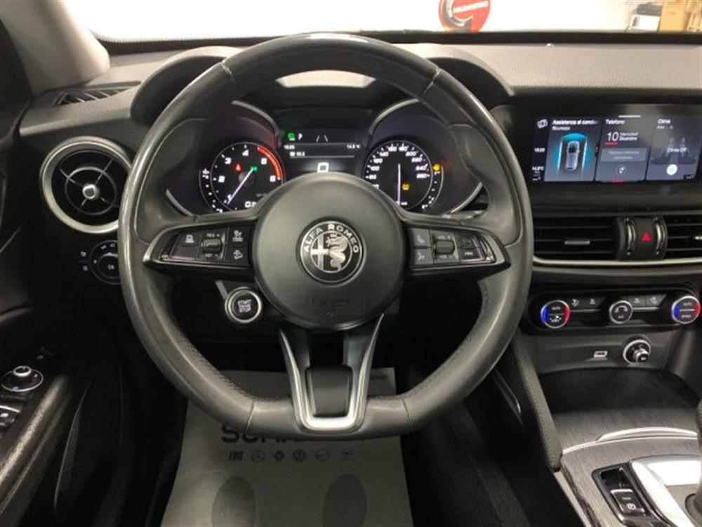 Stelvio Stelvio 2.2 Diesel AT8 Sport