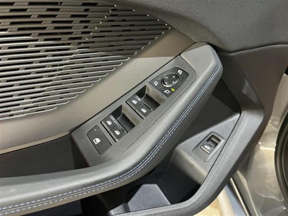 120 120 48V MSport Pro