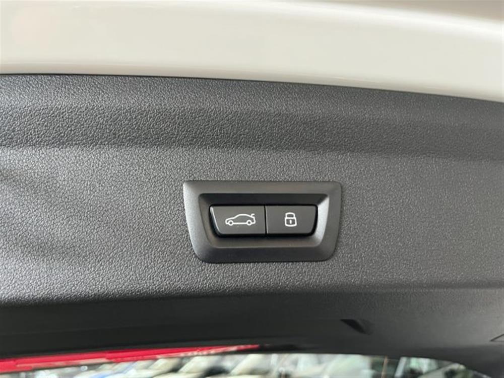 120 120 48V MSport