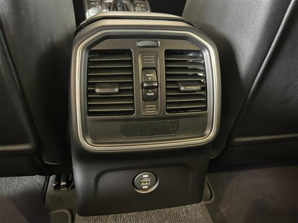 Macan Macan 2.0 NAVI/PELLE/CERCH
