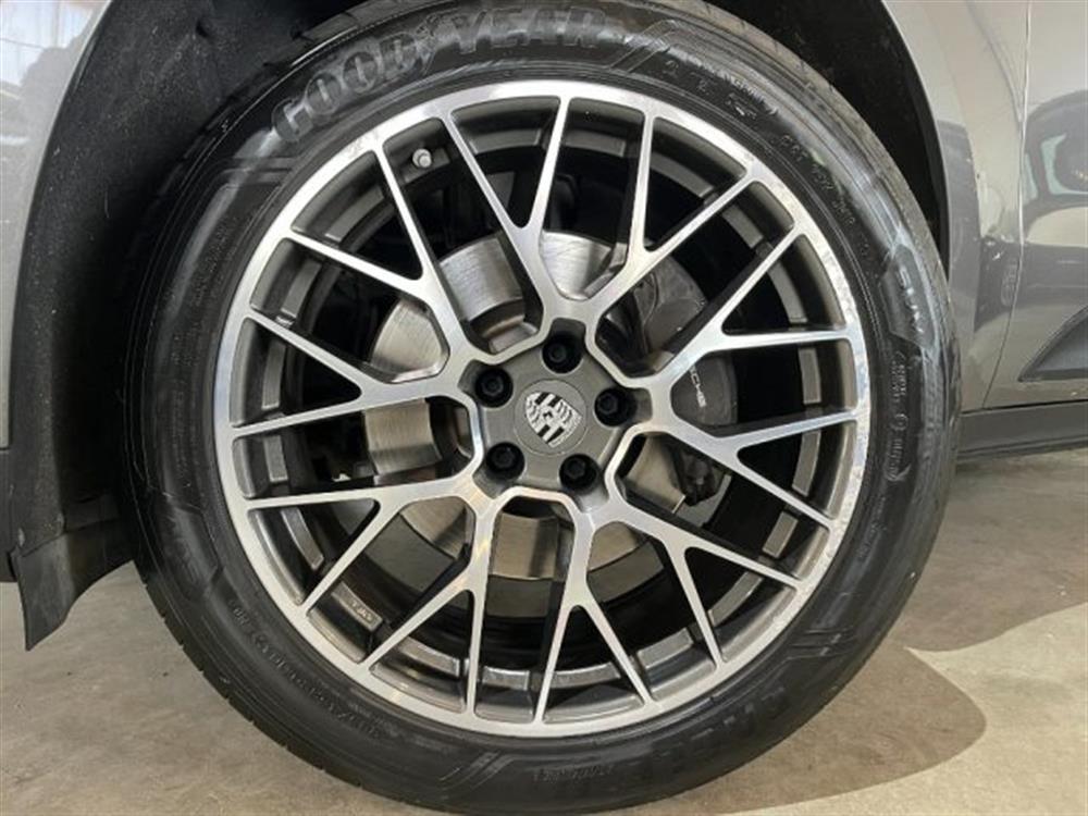 Macan Macan 2.0 NAVI/PELLE/CERCH