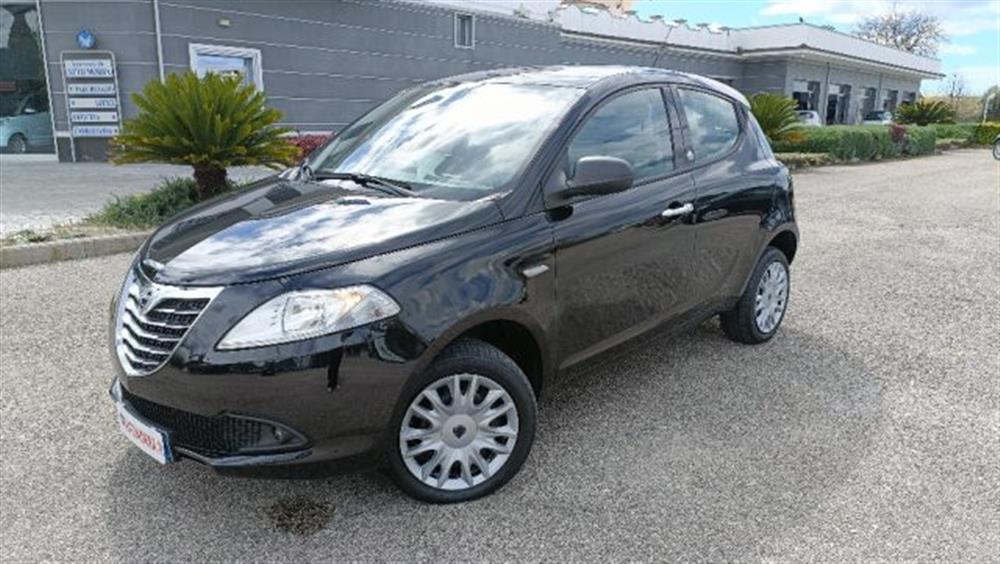 Ypsilon Ypsilon 0.9 TwinAir 85 CV 5